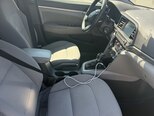 Hyundai Elantra-10