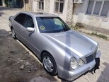 Mercedes E 320-5