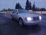 Mercedes 200 D-1