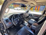 Mitsubishi Pajero-6