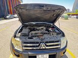 Mitsubishi Pajero-10
