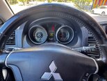 Mitsubishi Pajero-11