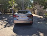 Hyundai Elantra-11