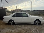 Mercedes E 240-7