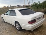 Mercedes E 240-9