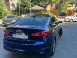 Hyundai Elantra-8