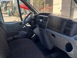 Ford Transit-12