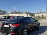 Hyundai Elantra-6