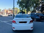 Hyundai Accent-2