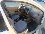 Nissan Sunny-5
