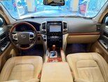 Toyota Land Cruiser-9