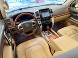 Toyota Land Cruiser-10