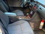 Mercedes E 240-21