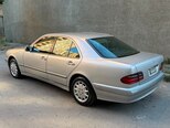 Mercedes E 240-4