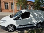 Ford Transit Courier-10