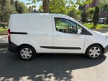 Ford Transit Courier-9