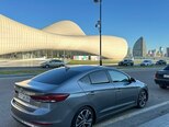 Hyundai Elantra-4