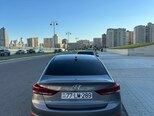 Hyundai Elantra-3