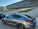 Hyundai Elantra-2