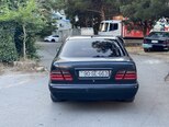Mercedes E 240-2