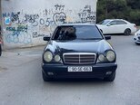 Mercedes E 240-1