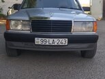 Mercedes 190-1