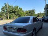 Mercedes E 240-5