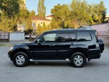 Mitsubishi Pajero-4