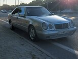 Mercedes E 300-1