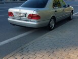 Mercedes E 300-2