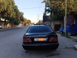Mercedes E 280-13