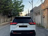 Toyota RAV4-8