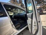 Toyota Prius-12