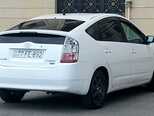 Toyota Prius-5