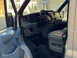 Ford Transit-12