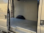Ford Transit-15