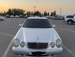 Mercedes E 200-1
