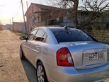 Hyundai Accent-6