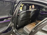 BMW 530e-13