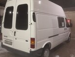 Ford Transit-9
