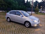 Hyundai Accent-2