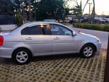 Hyundai Accent-11