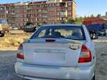 Hyundai Accent-2