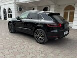 Porsche Macan S-8