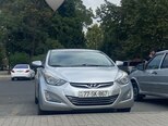 Hyundai Elantra-17