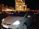Toyota Prius-12
