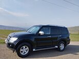 Mitsubishi Pajero-12