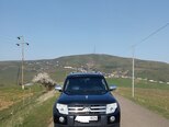 Mitsubishi Pajero-3