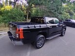 Mitsubishi L200-10