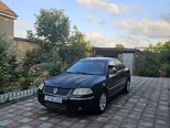 Volkswagen Passat-1